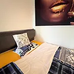 Warm Centrally Located And Quiet In Apartment