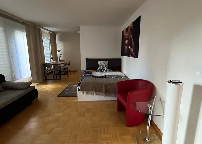 Lägenhet Warm Centrally Located And Quiet In