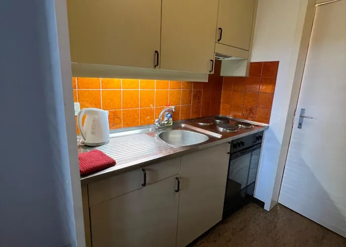 Warm Centrally Located And Quiet In Lägenhet *